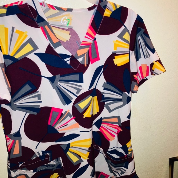 SCRUB TOPS/JACKETS - Picture 6 of 13